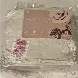 Andency Cream Down Alternative  Full Comforter